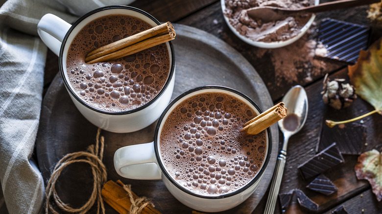 hot chocolate mugs