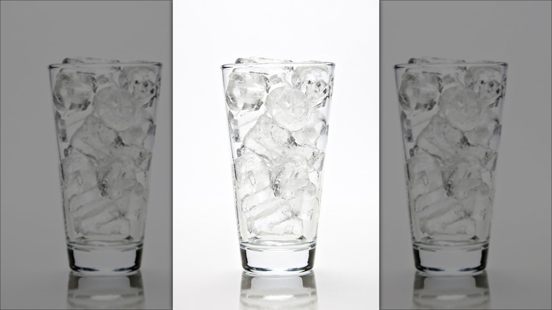 A glass of ice