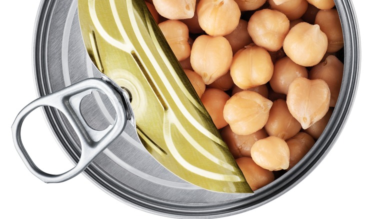 chickpeas in a can