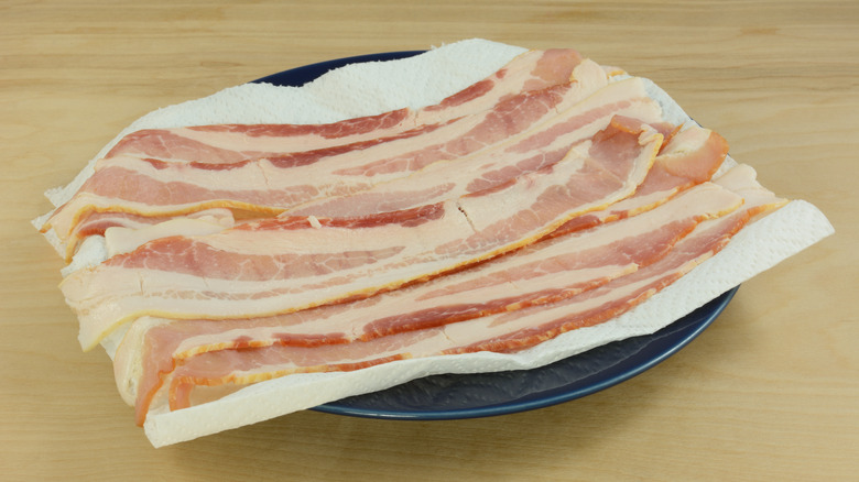 microwave cooked bacon on paper towel