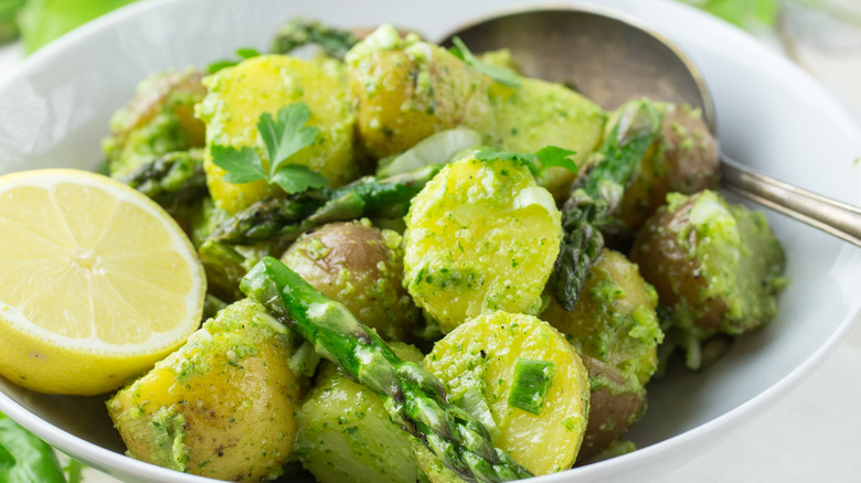 potato salad with pesto