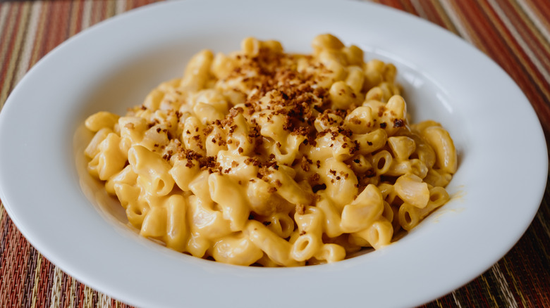 A bowl of seasoned mac and cheese