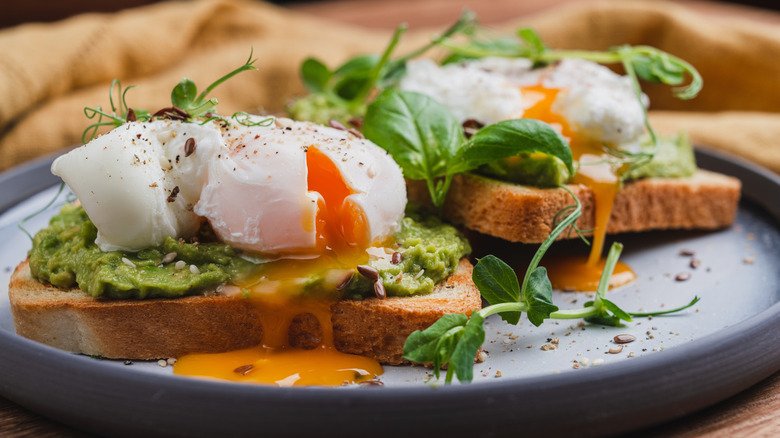 A plate with eggs Benedict