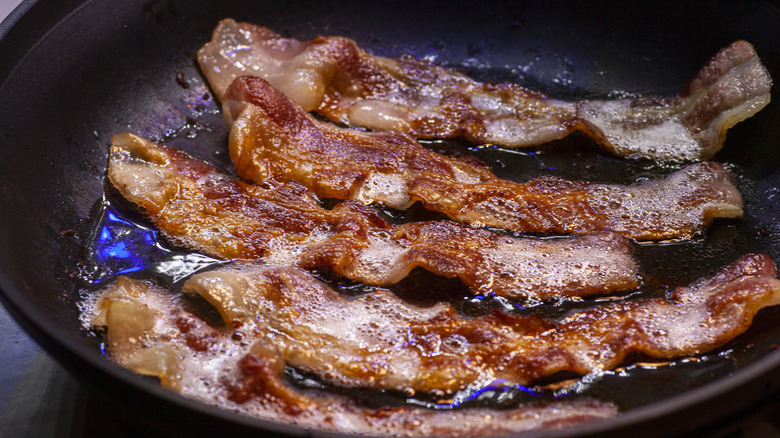 bacon in frying pan