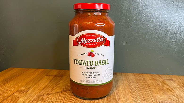 A jar of Mezzetta Tomato Basil Sauce