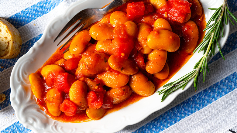 gigante beans with tomato sauce