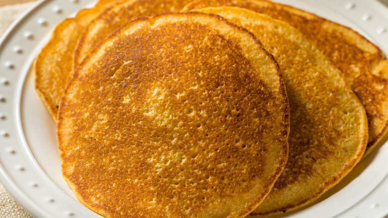 Close-up on a plate of home-made johnnycakes