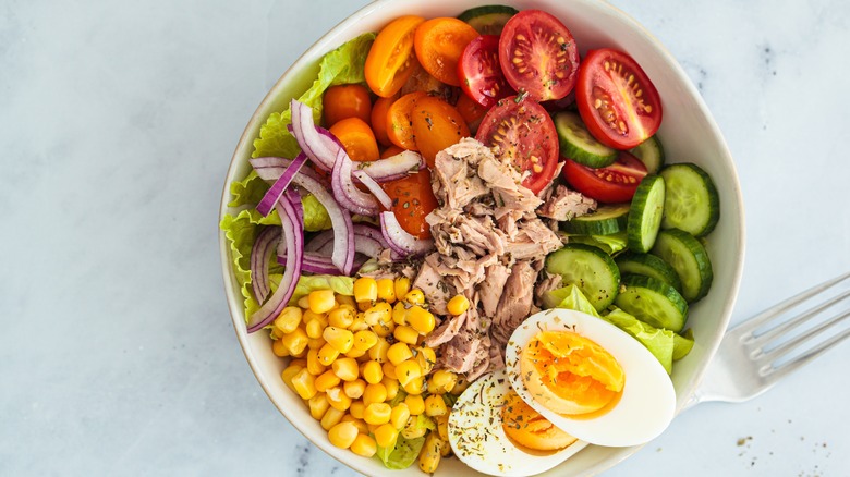 tuna salad bowl with vegetables