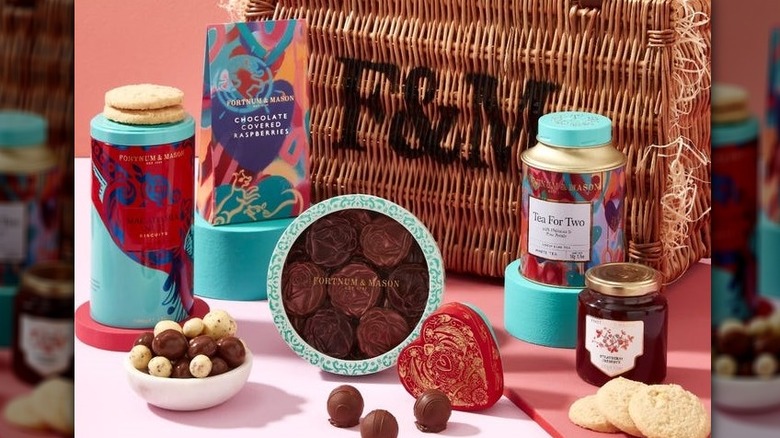 Close up on the contents of the Fortnum & Mason Love Struck hamper