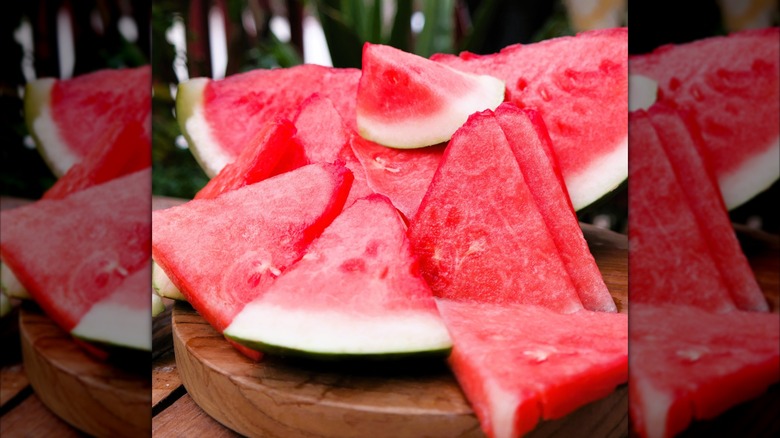 plate of seedless watermelon slices