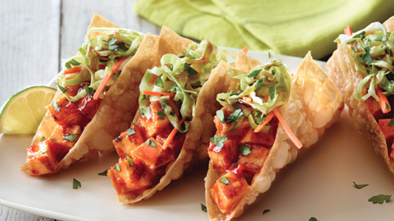 Applebee's grilled chicken wonton tacos