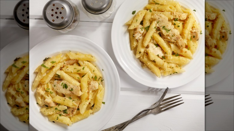 penne pasta with chicken