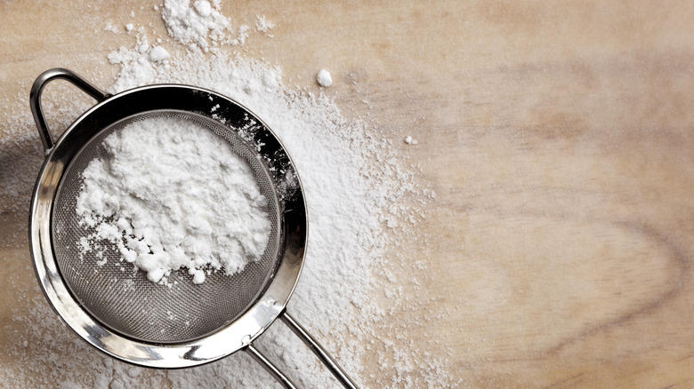 powdered sugar in sifter