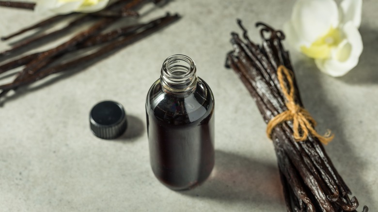 jar of vanilla extract