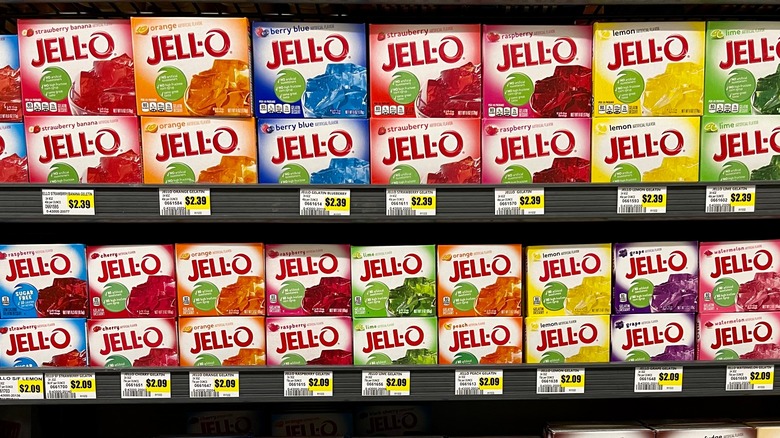 Jell-O boxes at grocery store