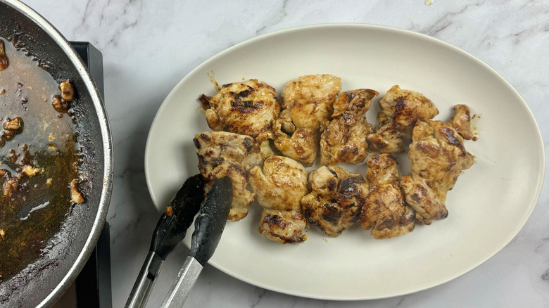 cooked chicken chunks on plate