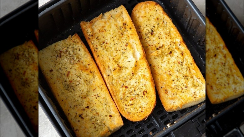 Fresh garlic bread made in an air fryer