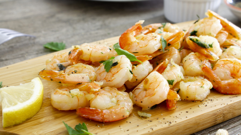 Pan fried shrimp with garlic and herbs.