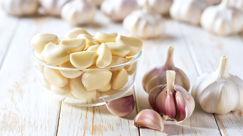 Garlic cloves in a bowl.