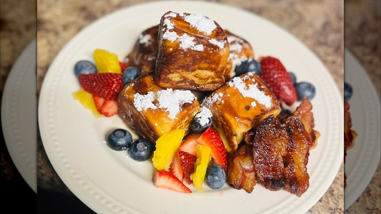 plate of french toast made from Hawaiian rolls