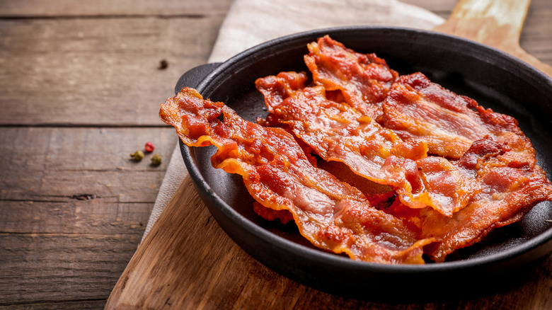 Crispy bacon on skillet