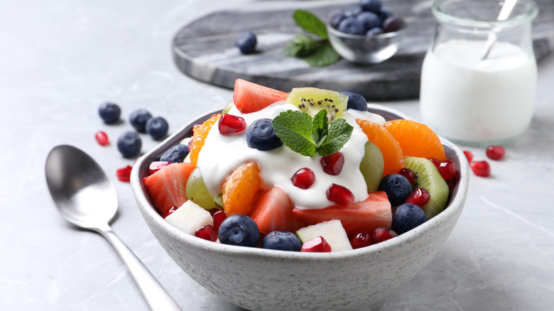 Fruit salad mixed with yogurt