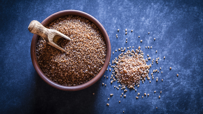 Course cane sugar in bowl