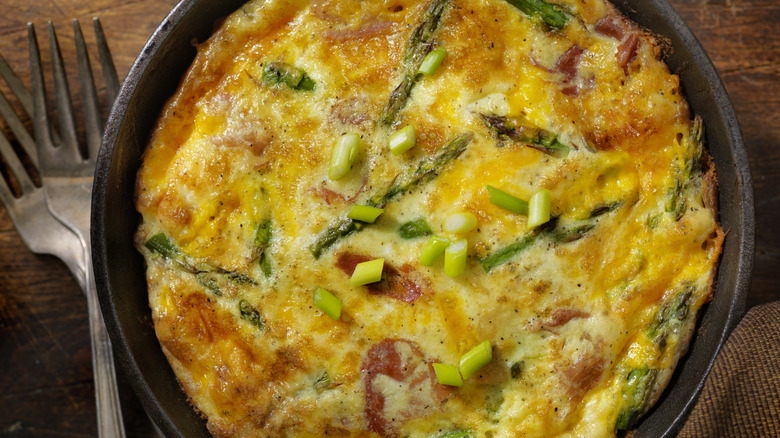 Frittata with asparagus and prosciutto