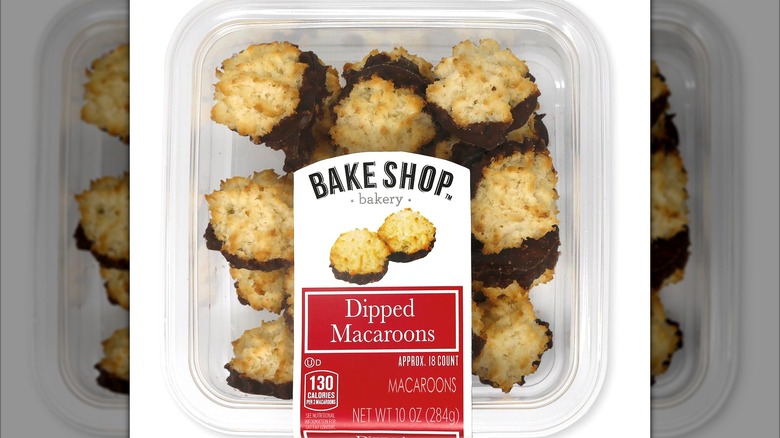 Bake Shop Dipped Macaroons