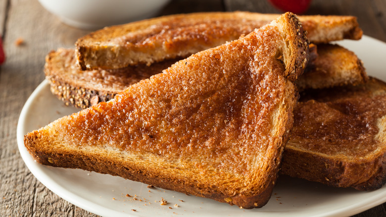 Diagonally sliced cinnamon toast 