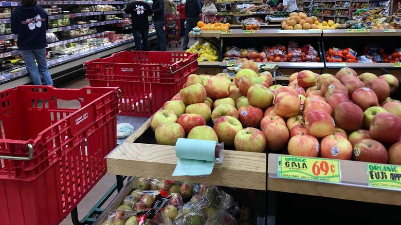 Trader Joe's produce bags by apples