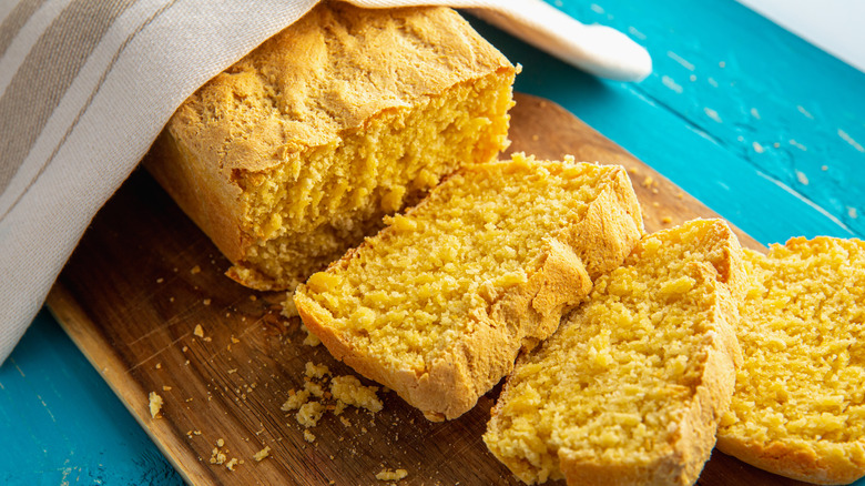 Fresh cornbread