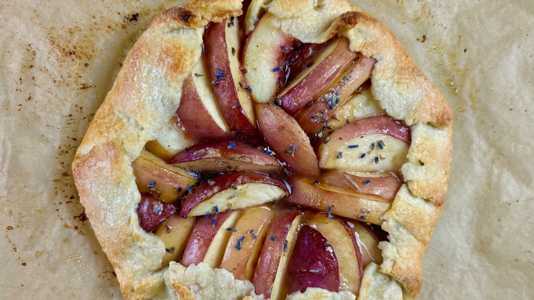 baked peach galette resting