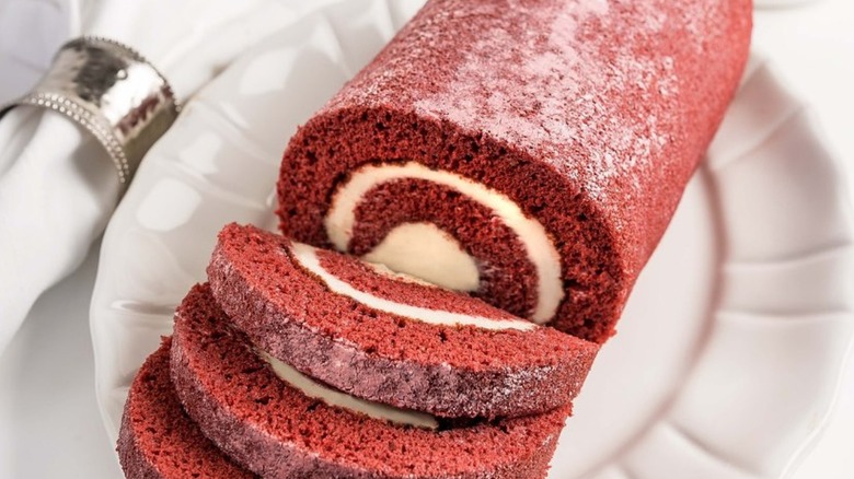 father's table red velvet roll
