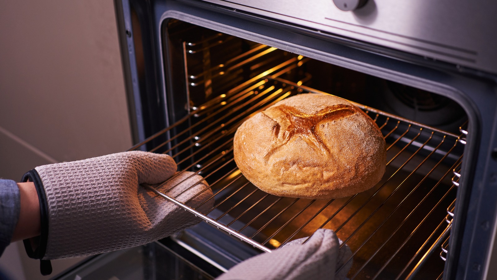 The Best Way To Clean An Oven