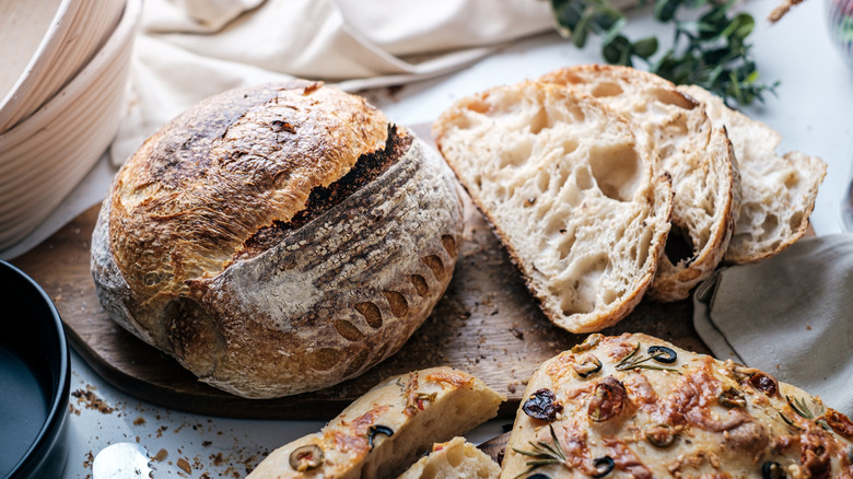 Fresh homemade sourdough bread loaf and slices