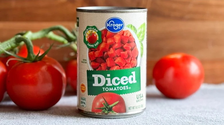 Can of Kroger brand diced tomatoes