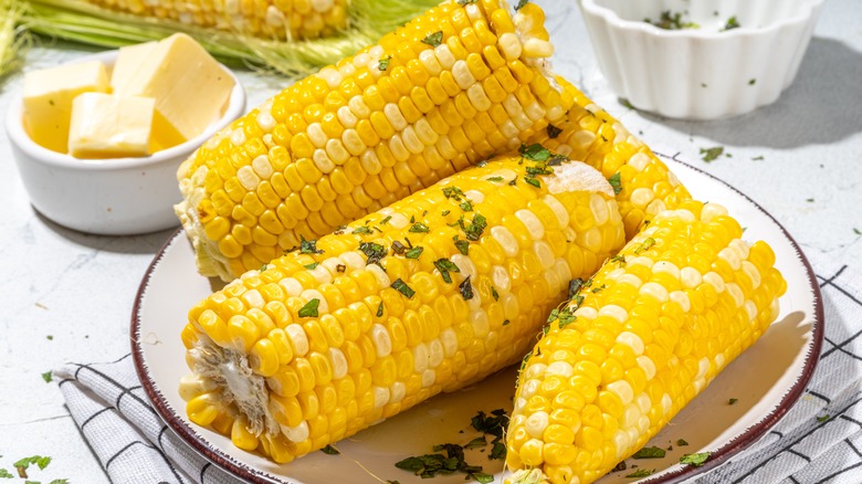 steamed corn on the cob