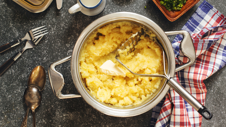 Mashed potatoes with butter, cream, and chives