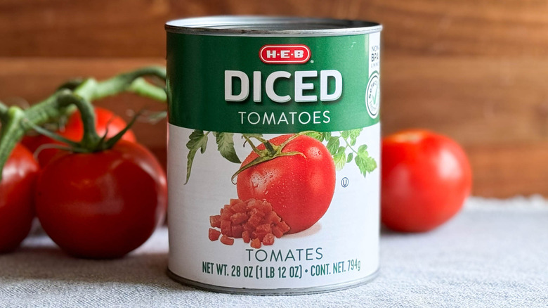 can of H-E-B diced tomatoes