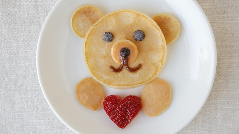 Pancakes shaped like a teddy bear