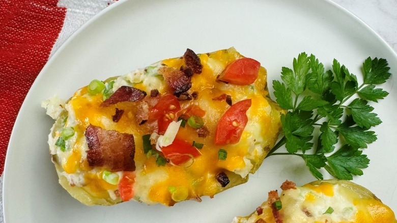 baked potatoes with tomatoes