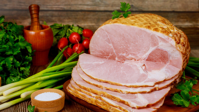 Sliced ham joint with seasonal veg