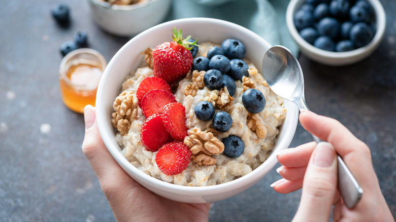 oatmeal and berries in bowl