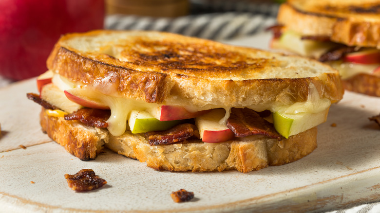 bacon apple grilled cheese panini