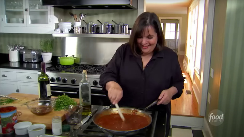Ina Garten cooking sauce on barefoot contessa